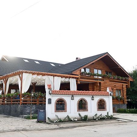 Domeniul Haiducilor Bucovina Suceava Exterior foto