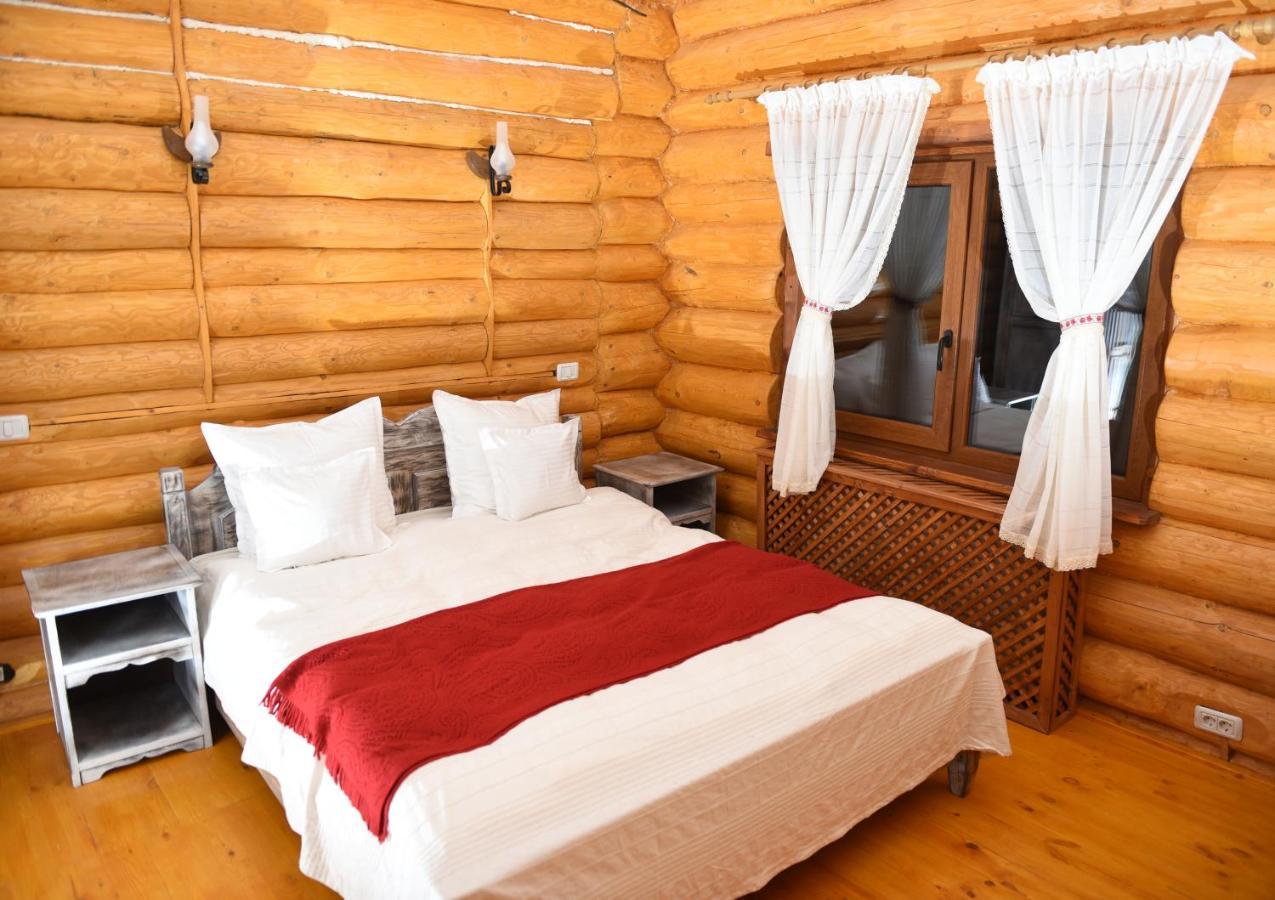 Domeniul Haiducilor Bucovina Suceava Exterior foto