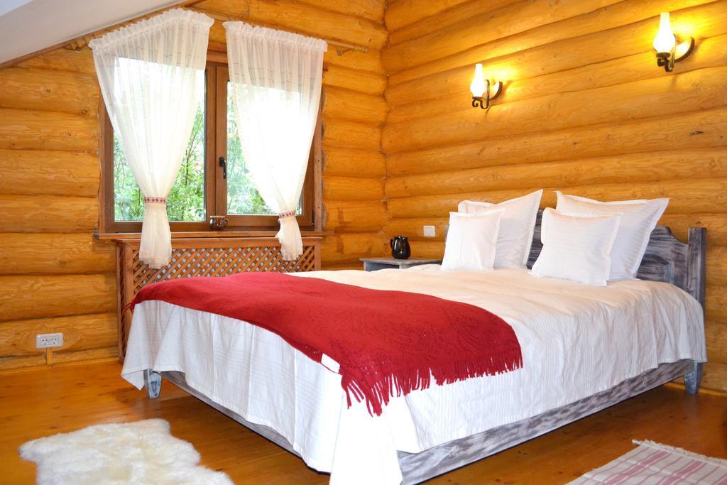 Domeniul Haiducilor Bucovina Suceava Exterior foto